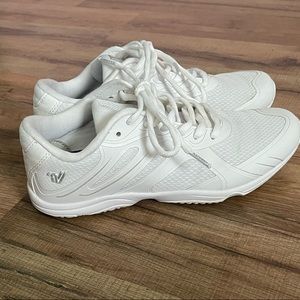 White Varsity | Size 7 | never worn